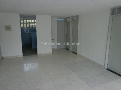 Apartamento de 3 alcobas en venta en Bucarica, Floridablanca, 65 m² · foto 3 de 11