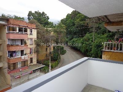 Apartamento de 3 alcobas en venta en Bucarica, Floridablanca, 65 m² · foto 4 de 11