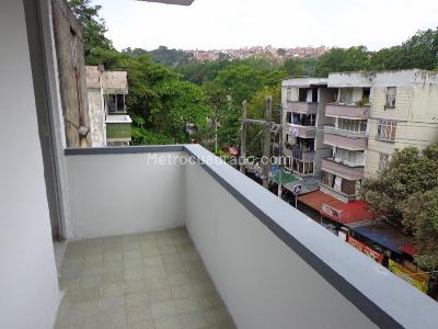 Apartamento de 3 alcobas en venta en Bucarica, Floridablanca, 65 m² · foto 5 de 11