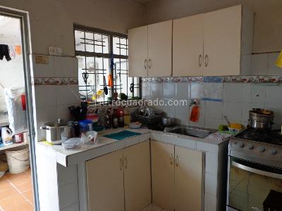 Casa de 5 alcobas en venta en Alvarez, Bucaramanga, 213 m² · foto 13 de 20