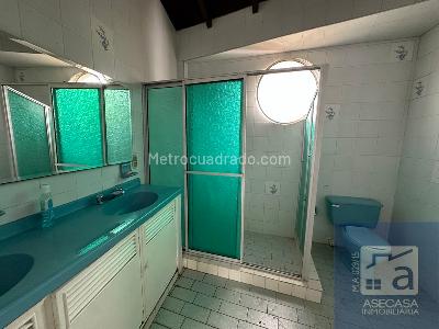 Casa de 5 alcobas en venta en Lagos Del Cacique, Bucaramanga, 350 m² · foto 18 de 20