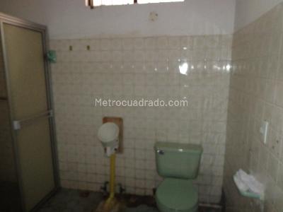 Casa de 5 alcobas en venta en Mutualidad, Bucaramanga, 400 m² · foto 13 de 20