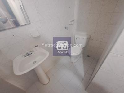 Casa de 5 alcobas en arriendo en Los Rosales, Floridablanca, 137 m² · foto 9 de 20