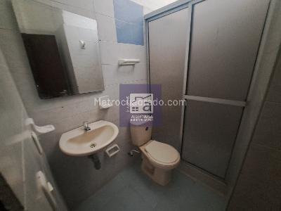 Casa de 5 alcobas en arriendo en Los Rosales, Floridablanca, 137 m² · foto 14 de 20