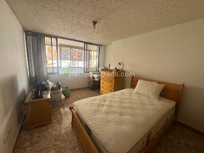 Apartamento de 3 alcobas en venta en Centenario, Cali, 130 m² · foto 13 de 19