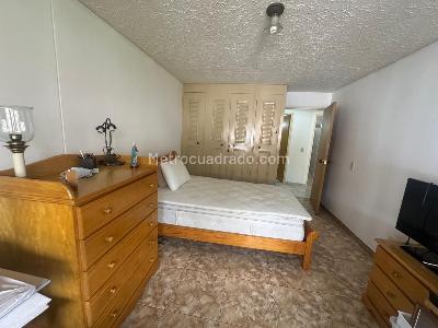 Apartamento de 3 alcobas en venta en Centenario, Cali, 130 m² · foto 14 de 19