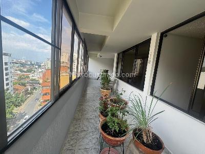 Apartamento de 3 alcobas en venta en Centenario, Cali, 130 m² · foto 4 de 19