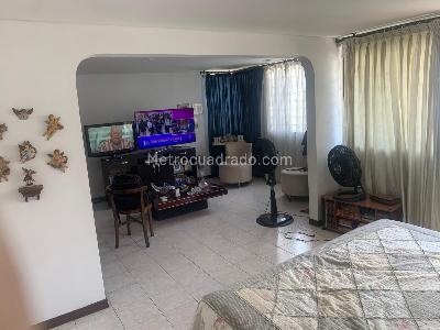 Casa de 3 alcobas en venta en La Merced, Cali, 200 m² · foto 16 de 19