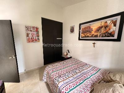 Casa de 5 alcobas en venta en Miraflores, Cali, 237 m² · foto 8 de 20