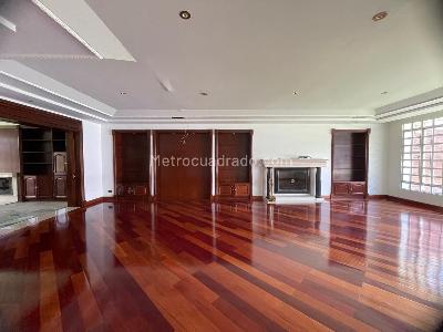 Casa de 4 alcobas en venta en Santa Ana Oriental, Bogotá, 700 m² · foto 3 de 20