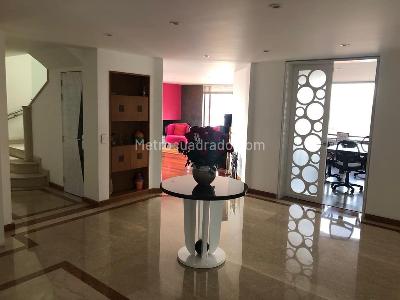 Apartamento en venta en Santa Barbara Central, Bogotá · foto 3 de 20