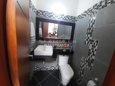 Casa de 4 alcobas en venta en Vereda Las Lomitas, Sabaneta, 214 m² · foto 12 de 19