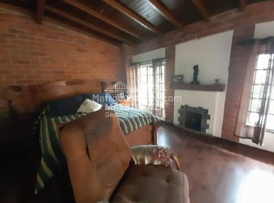 Casa de 4 alcobas en venta en Vereda Las Lomitas, Sabaneta, 214 m² · foto 17 de 19