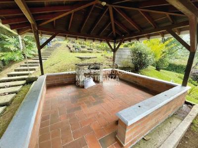 Casa de 4 alcobas en venta en Loma Del Escobero, Envigado, 260 m² · foto 8 de 13