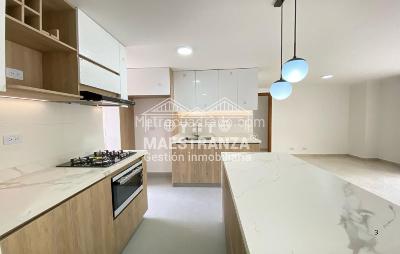 Apartamento de 3 alcobas en venta en El Poblado, Medellín, 102 m² · foto 3 de 17