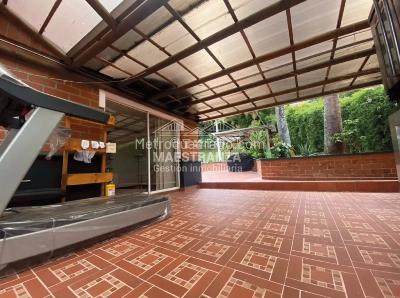 Casa de 4 alcobas en venta en Las Palmas, Medellín, 554 m² · foto 11 de 20