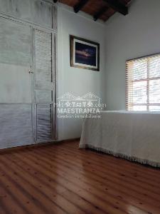 Casa de 3 alcobas en venta en Santa Elena, Medellín, 1000 m² · foto 8 de 20