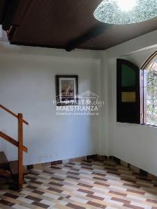 Casa de 3 alcobas en venta en Santa Elena, Medellín, 1000 m² · foto 17 de 20