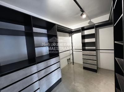 Apartaestudio en venta en Astorga, Medellín, 121 m² · foto 7 de 8