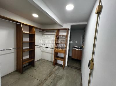 Apartaestudio en venta en El Poblado, Medellín, 121 m² · foto 2 de 12