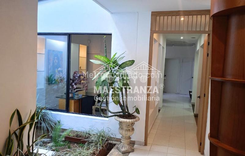 Impressive Commercial Space in Simon Bolivar - 3