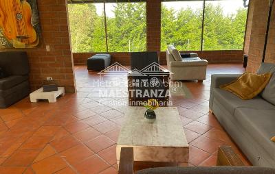 Casa de 5 alcobas en venta en Santa Elena, Medellín · foto 5 de 15
