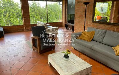 Casa de 5 alcobas en venta en Santa Elena, Medellín · foto 9 de 15