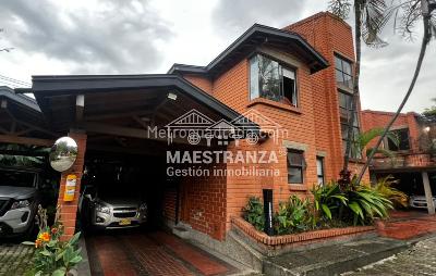 Casa de 5 alcobas en venta en El Poblado, Medellín, 300 m² · foto 2 de 20