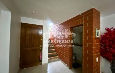 Casa de 5 alcobas en venta en El Poblado, Medellín, 300 m² · foto 3 de 20