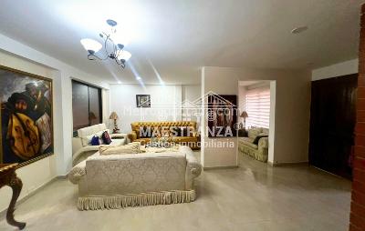 Casa de 5 alcobas en venta en El Poblado, Medellín, 300 m² · foto 5 de 20