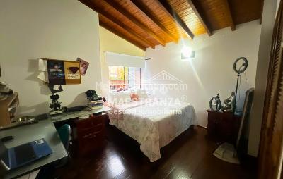 Casa de 5 alcobas en venta en El Poblado, Medellín, 300 m² · foto 10 de 20
