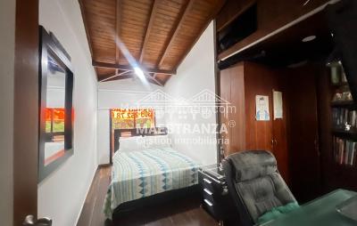 Casa de 5 alcobas en venta en El Poblado, Medellín, 300 m² · foto 13 de 20