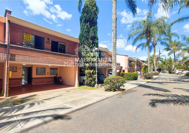 Casa en Arriendo, Loma De Los Benedictinos, Envigado - 3