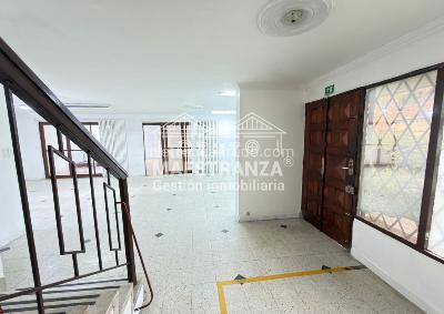 Casa en arriendo en Conquistadores, Medellín · foto 3 de 20