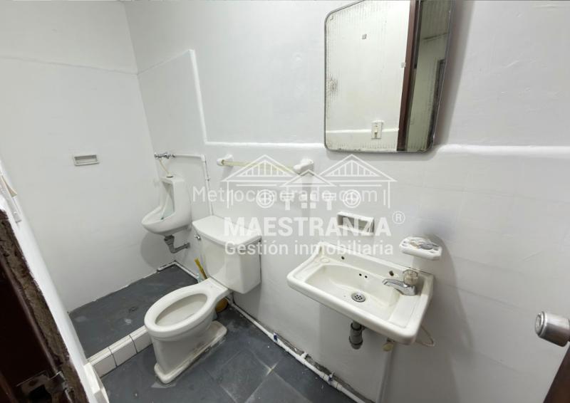 Casa-Local Exclusiva de 4 Alcobas en Conquistadores - 8