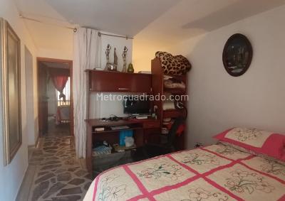 Casa de 4 alcobas en venta en Viviendas Del Sur, Itagüí, 160 m² · foto 13 de 17