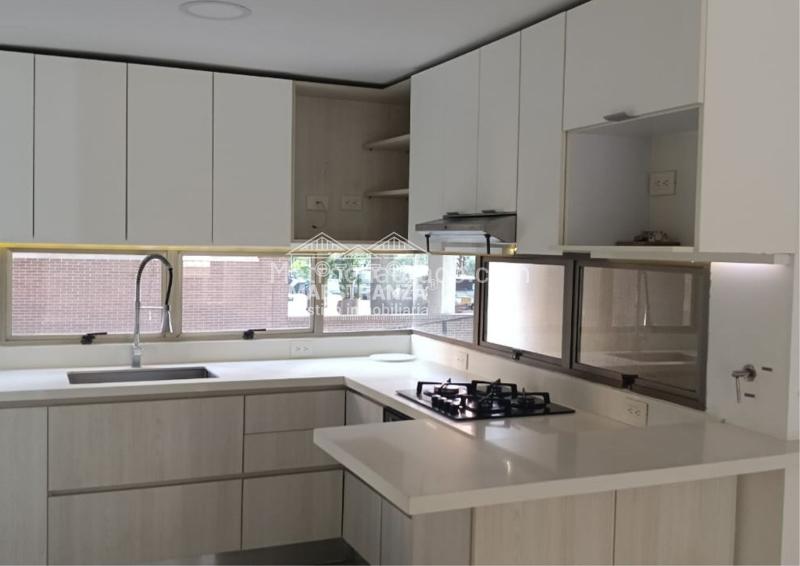 2BR Modern Apartment for Rent in El Poblado (Los Parra)