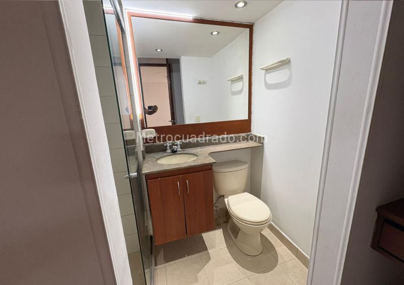 Apartamento Moderno de 3 Alcobas en Aguacatala - 8