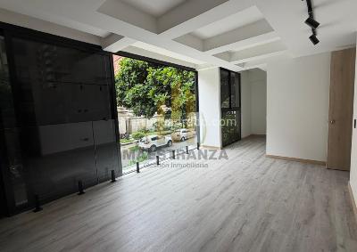 Apartamento de 4 alcobas en venta en Laureles, Medellín, 140 m² · foto 2 de 20