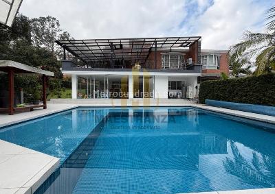 Casa de 4 alcobas en arriendo en El Poblado, Medellín, 400 m² · foto 5 de 20