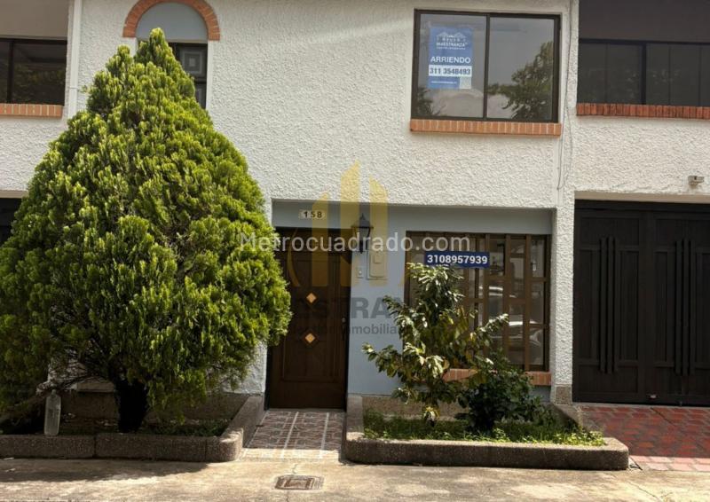 Charming 4BR House in Belen La Mota