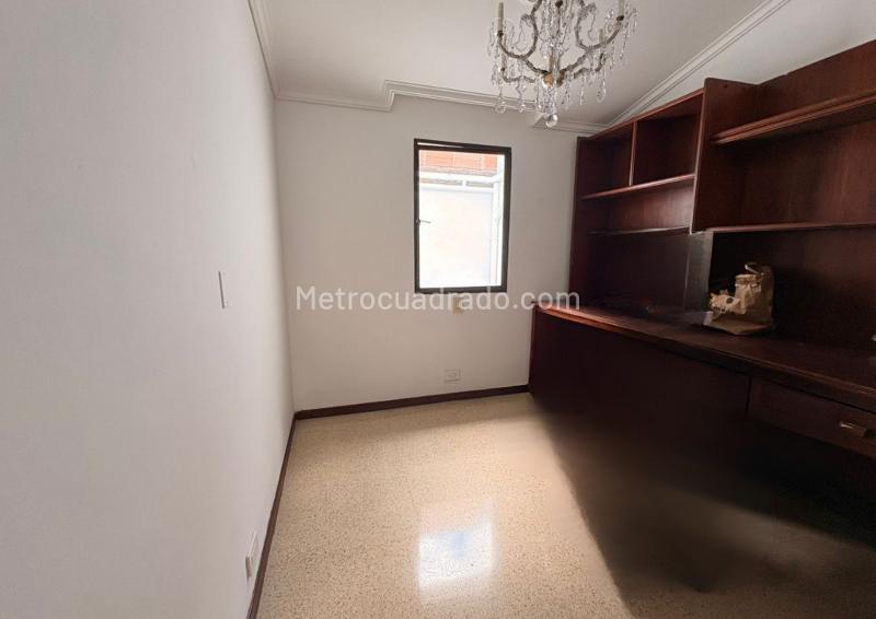 Charming 4BR House in Belen La Mota - 7