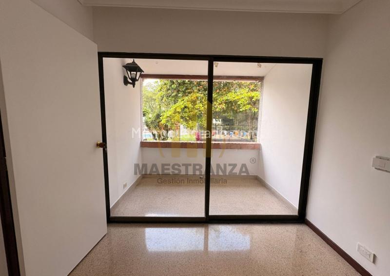 Charming 4BR House in Belen La Mota - 9