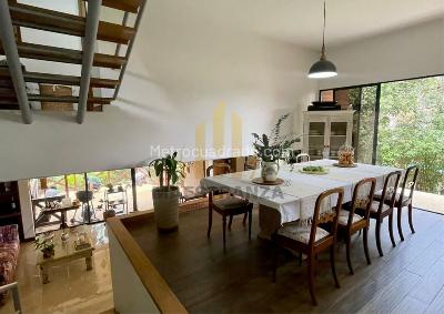Casa en arriendo en El Poblado, Medellín · foto 4 de 18