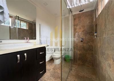 Casa de 4 alcobas en venta en La Concha, Medellín, 400 m² · foto 17 de 20
