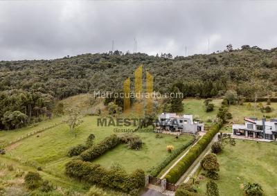 Casa de 3 alcobas en venta en Santa Elena, Medellín, 350 m² · foto 3 de 20
