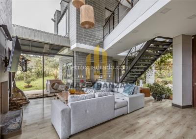 Casa de 3 alcobas en venta en Santa Elena, Medellín, 350 m² · foto 7 de 20