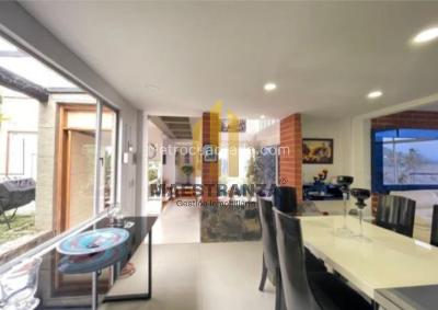 Casa de 5 alcobas en venta en Norte America, Bello, 480 m² · foto 15 de 20