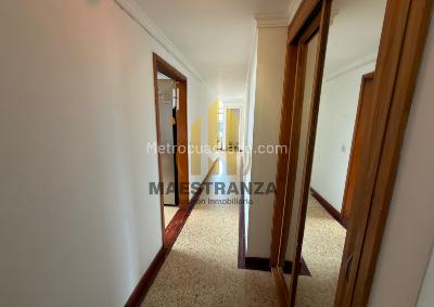 Apartamento de 5 alcobas en venta en El Poblado, Medellín, 229 m² · foto 9 de 20