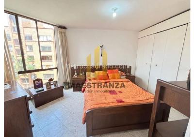 Apartamento de 3 alcobas en venta en Laureles, Medellín, 138 m² · foto 9 de 14